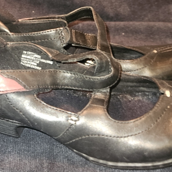 Cobb Hill Sz 7 by New Balance Leather Black and Brown Low Heels - Picture 8 of 12